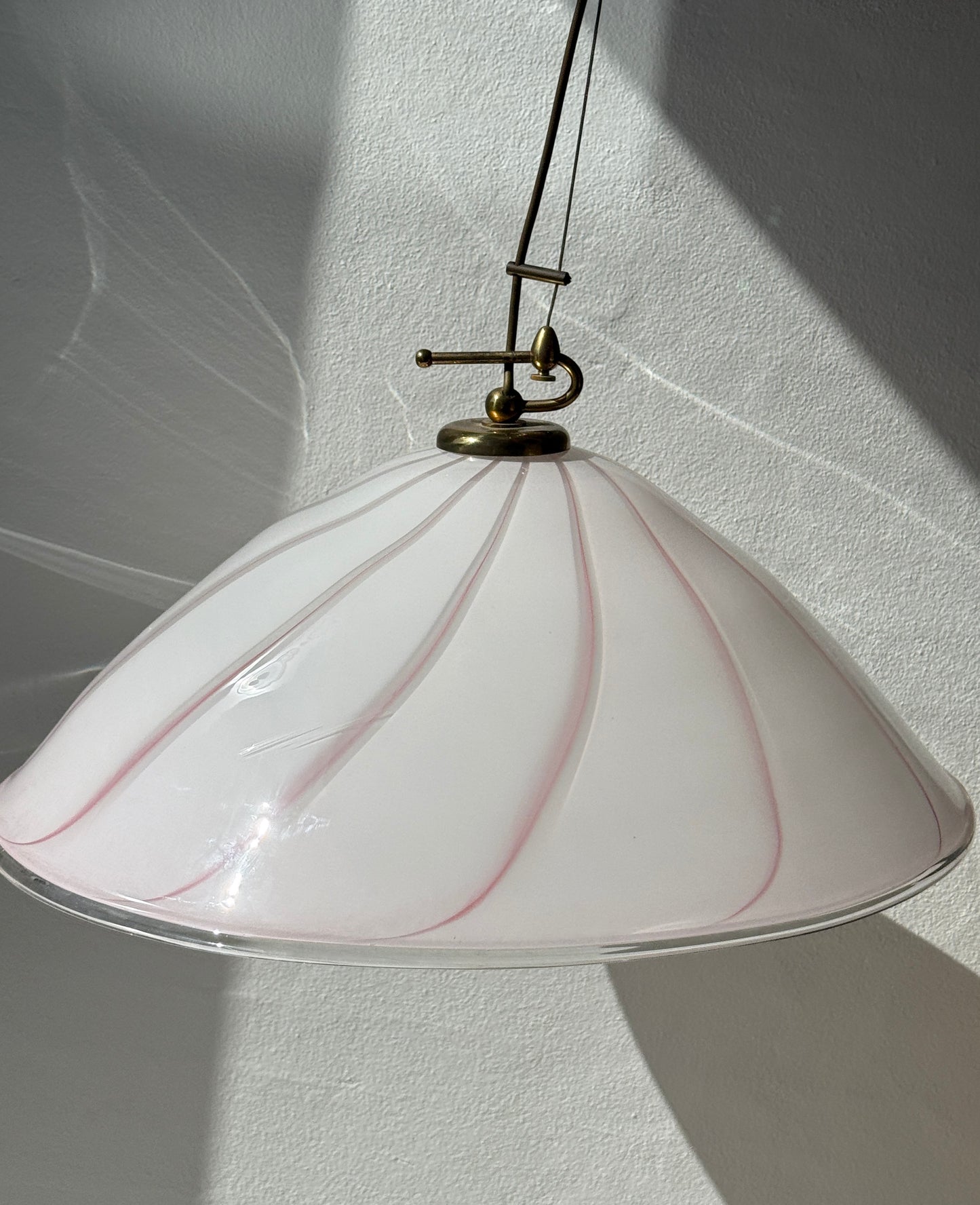 Stor vintage Murano pendel, hvid/lyserød