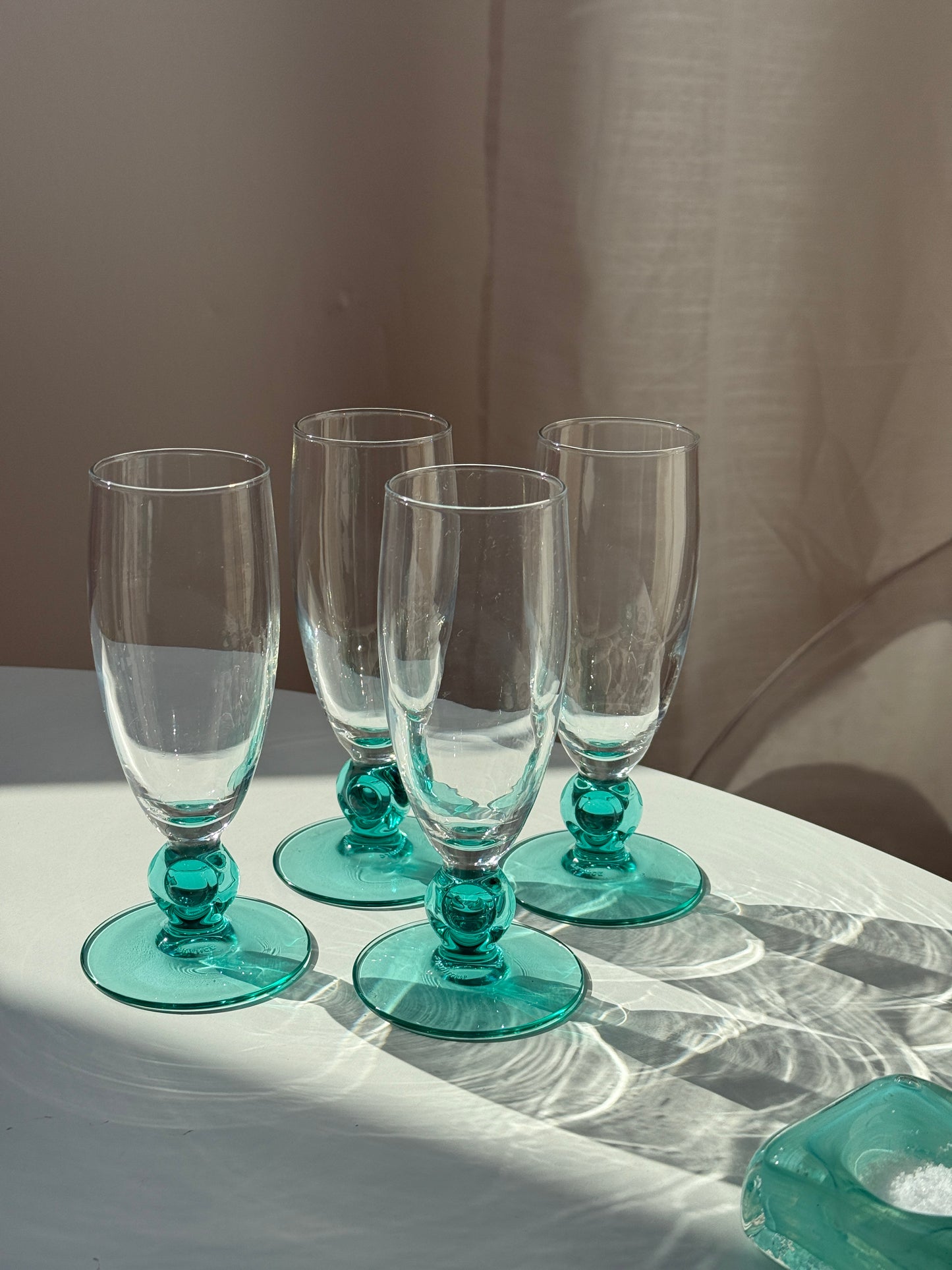 Aquagrønne champagneglas