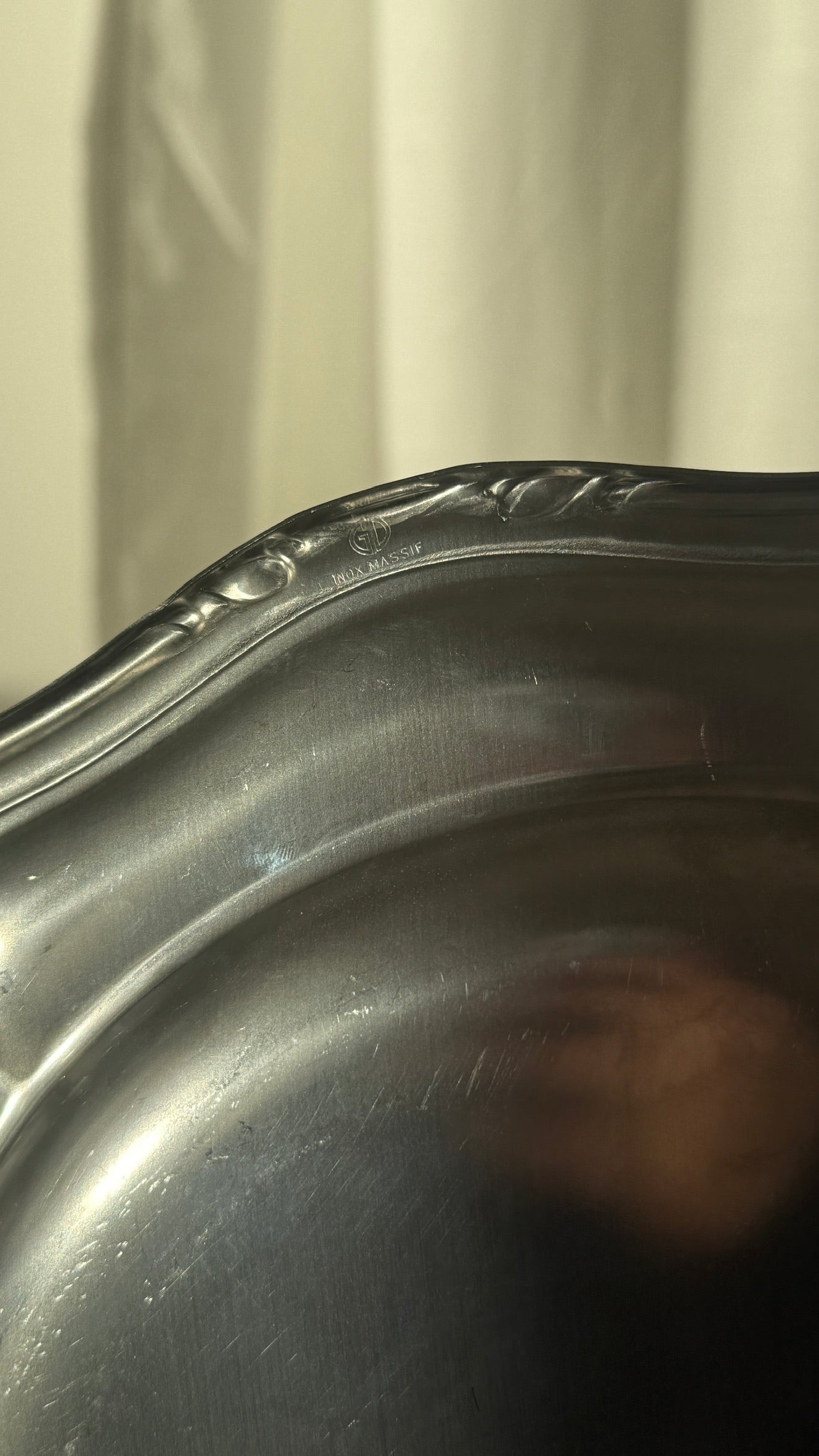 Runde serveringsfade i rustfrit stål, 2 stk.