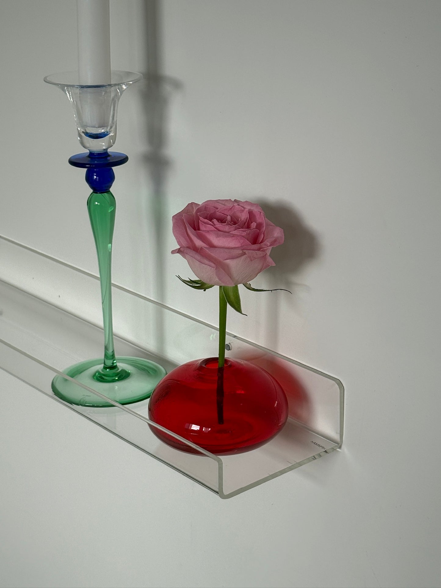 Mundblæst, rød glasvase