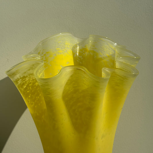 Stor, gul tulipan vase