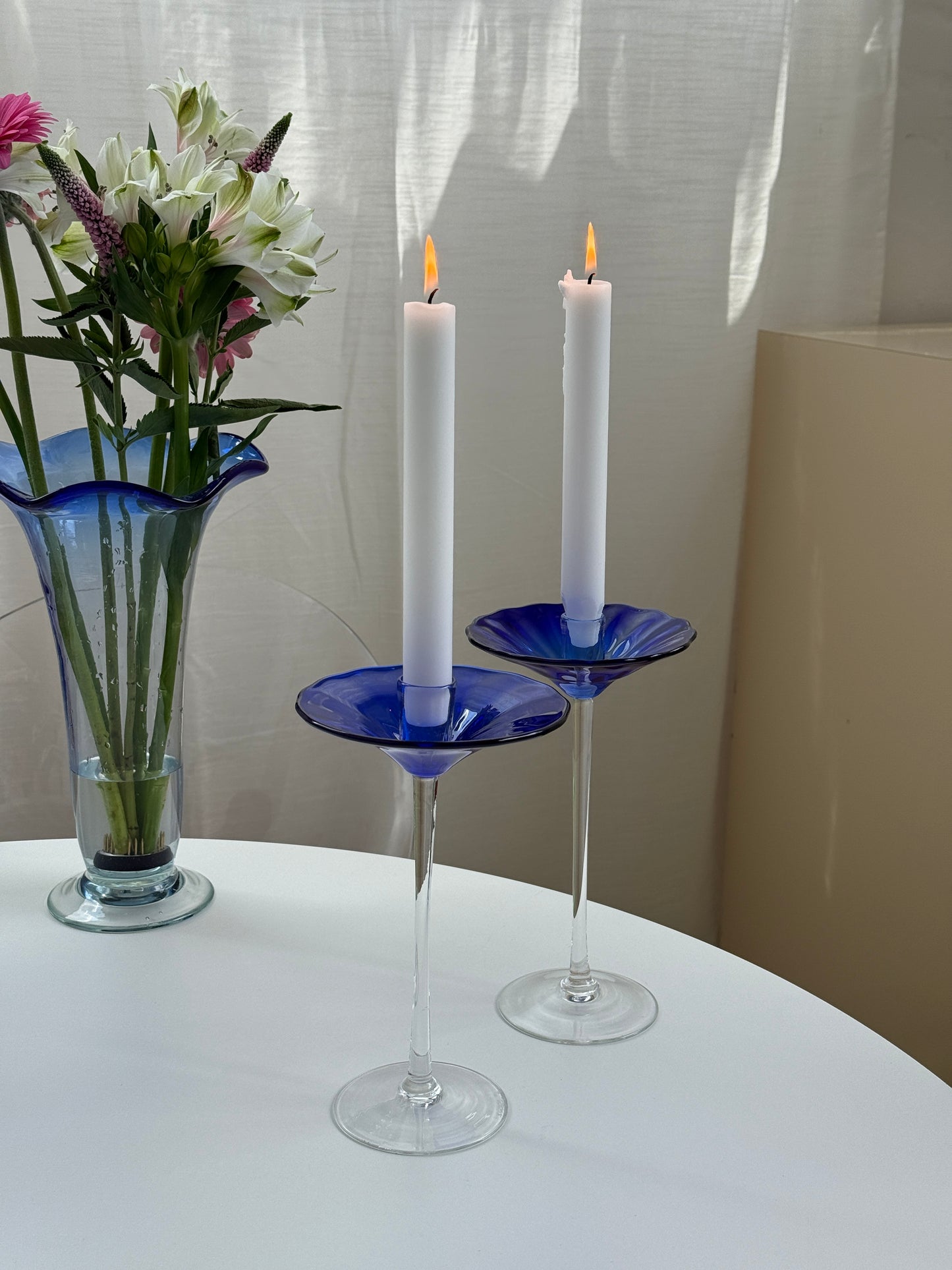 Mundblæste, blå lysestager