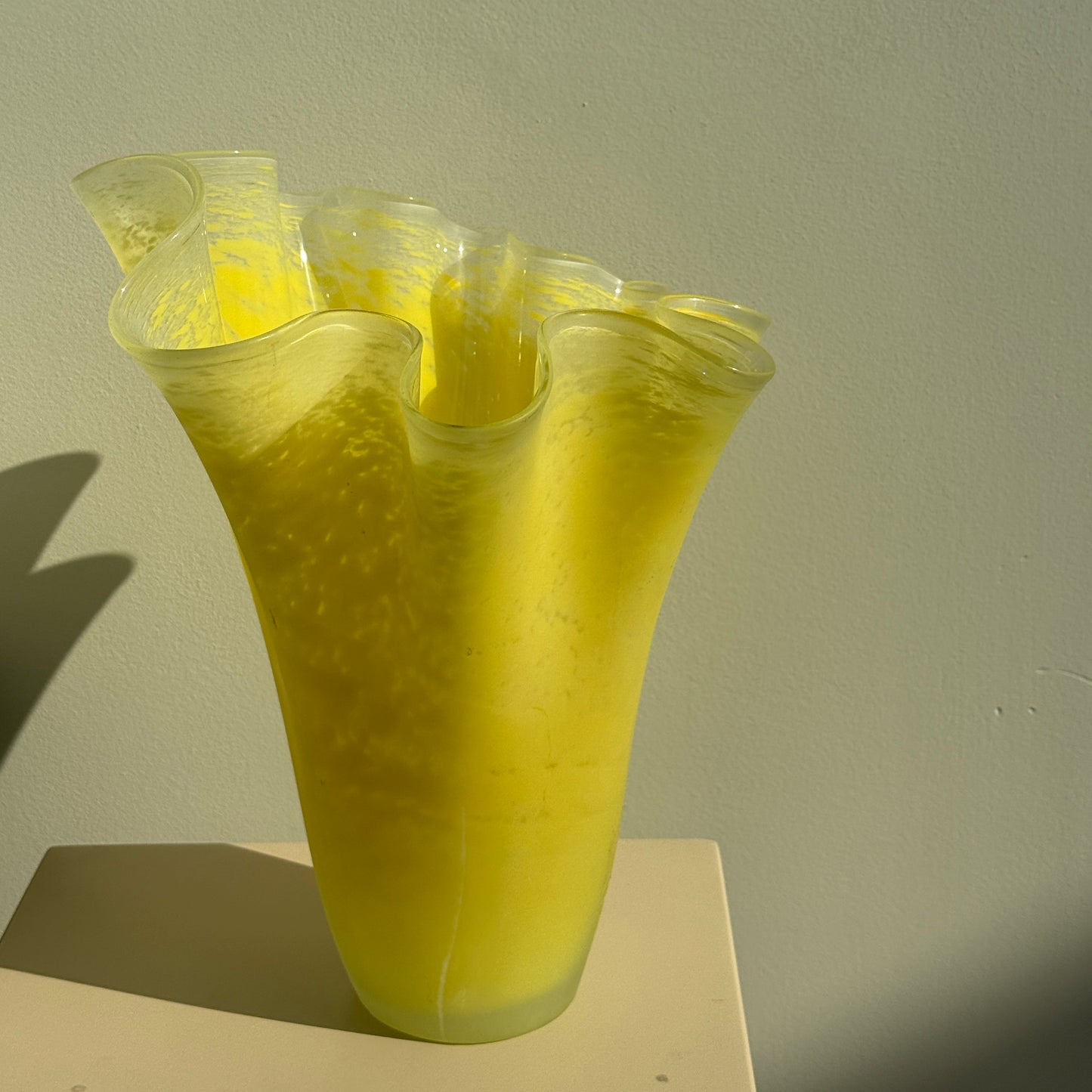 Stor, gul tulipan vase