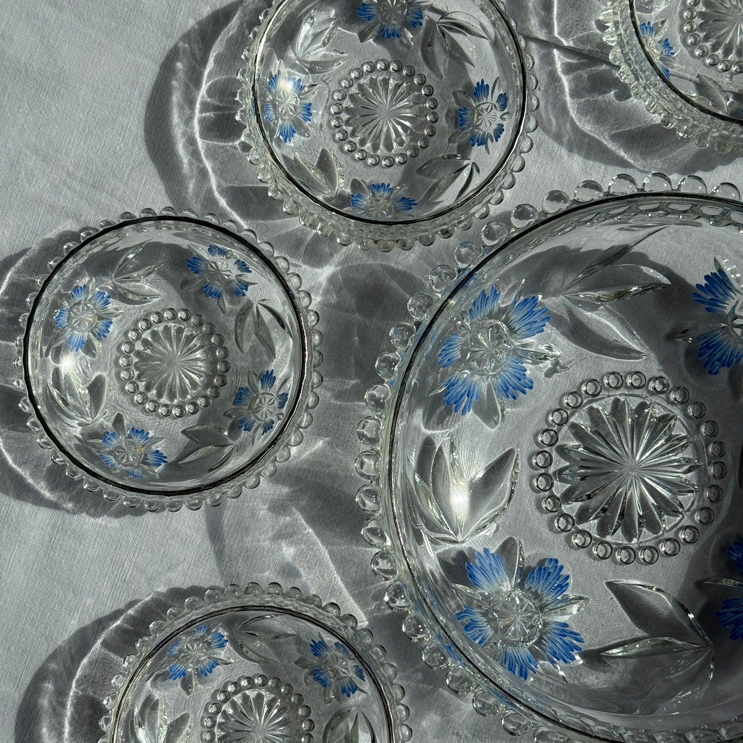 Glasskåle m. blå blomster, sæt