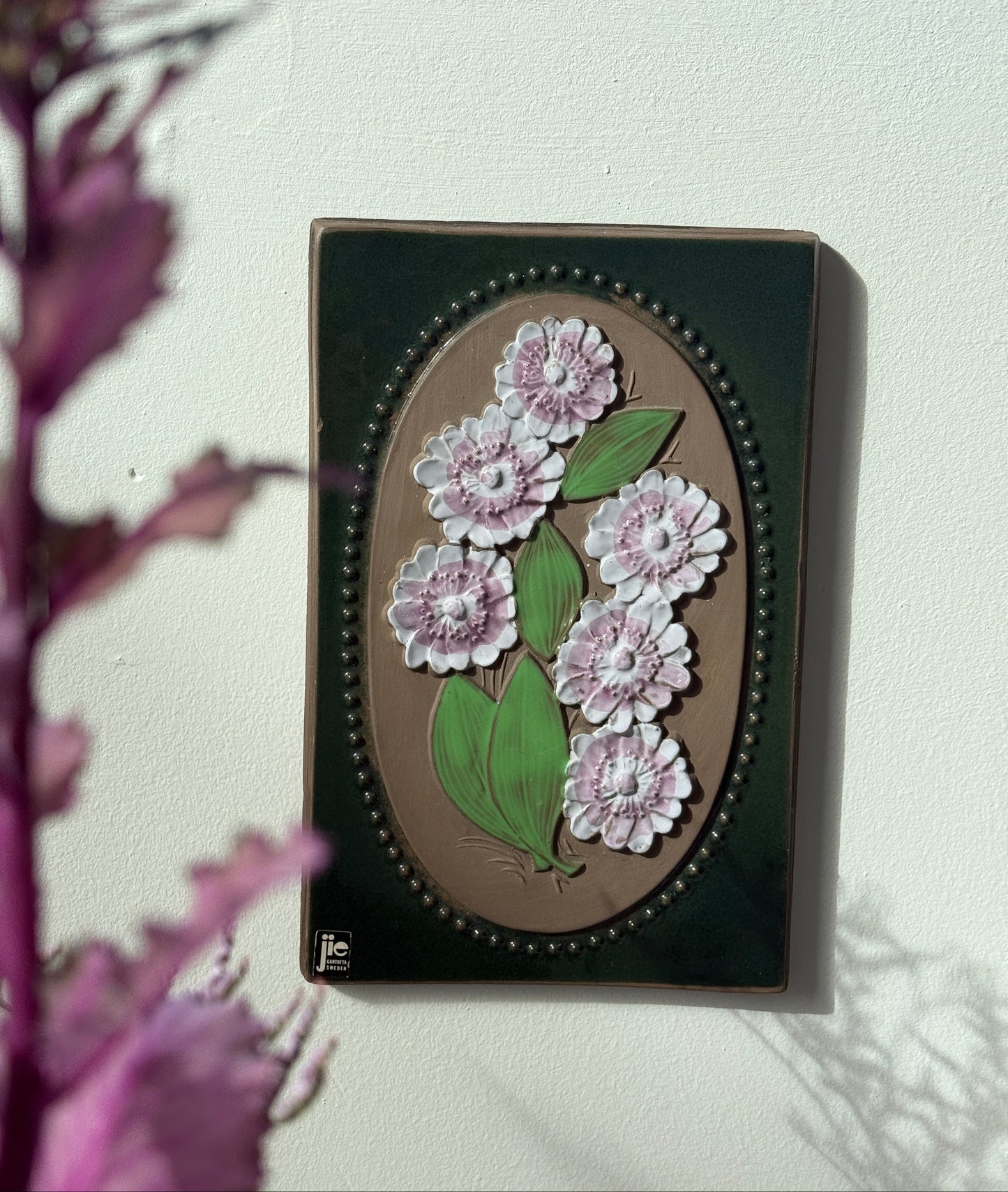 Relief, Jie Gantofta