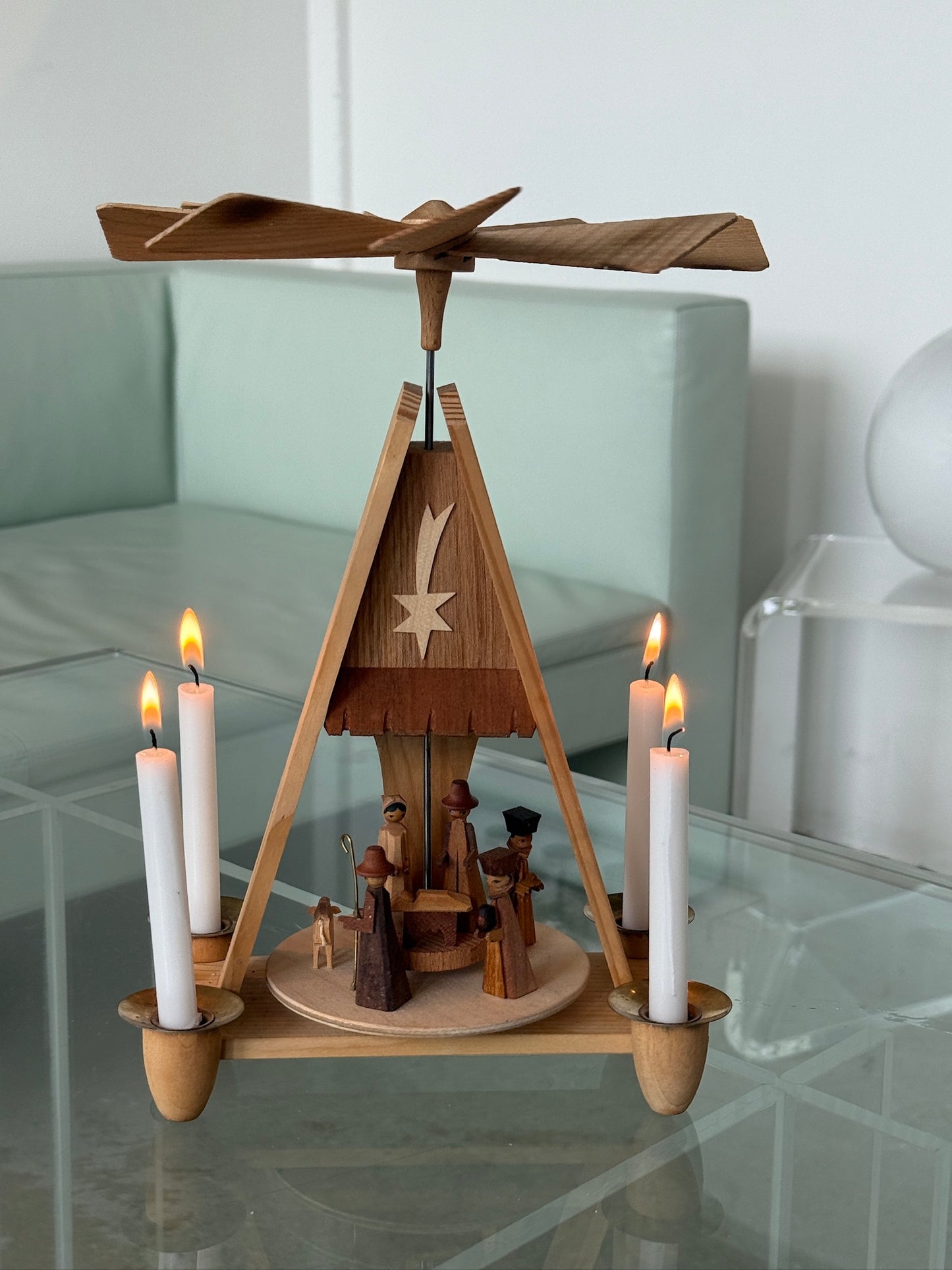 Vintage trækarrusel fra Tyskland