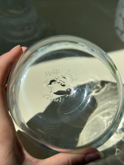 Mundblæst skål med confettimønster