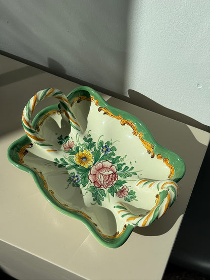 Fajance fad med håndtag