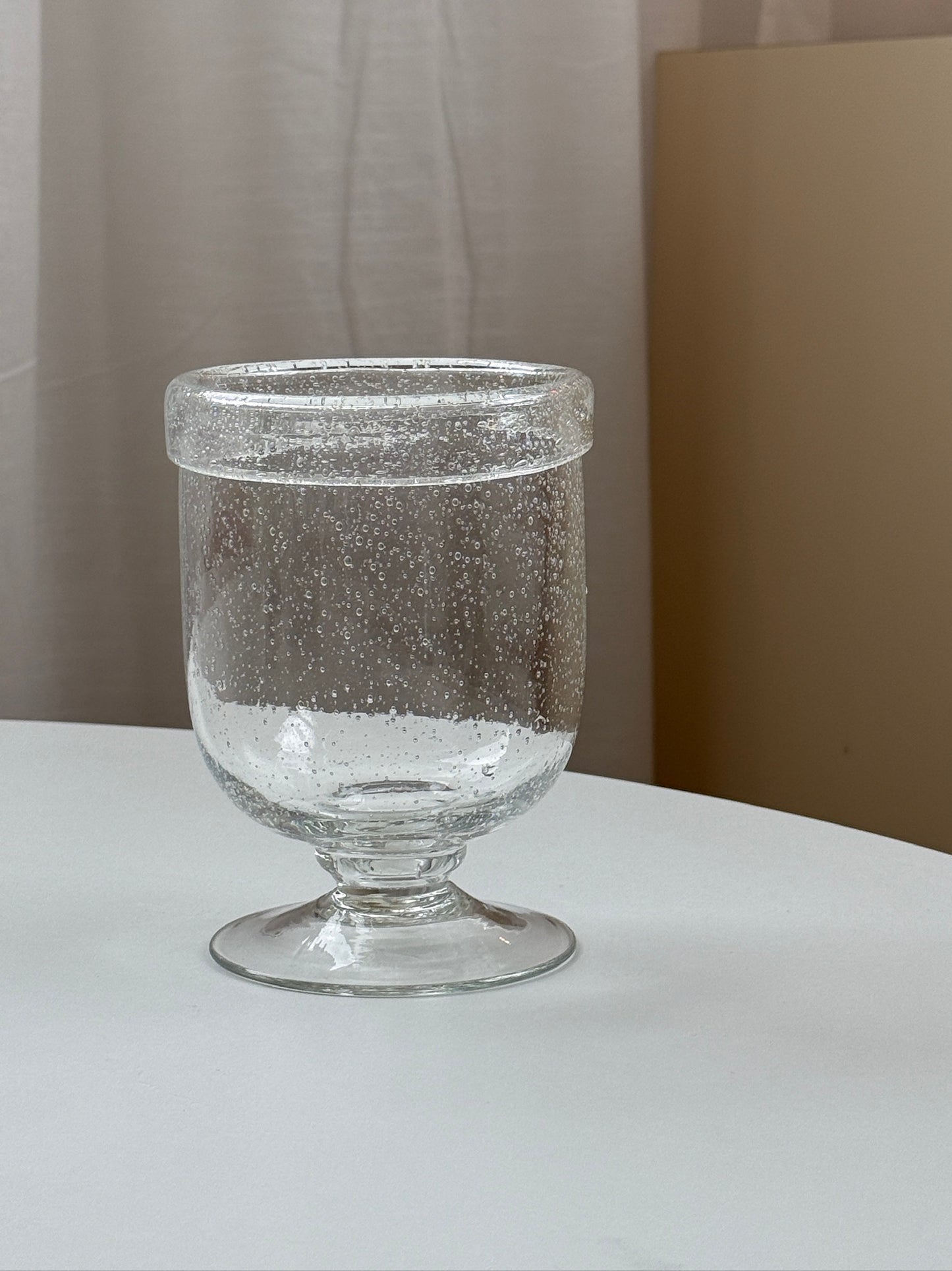 Mundblæst vase med bobler