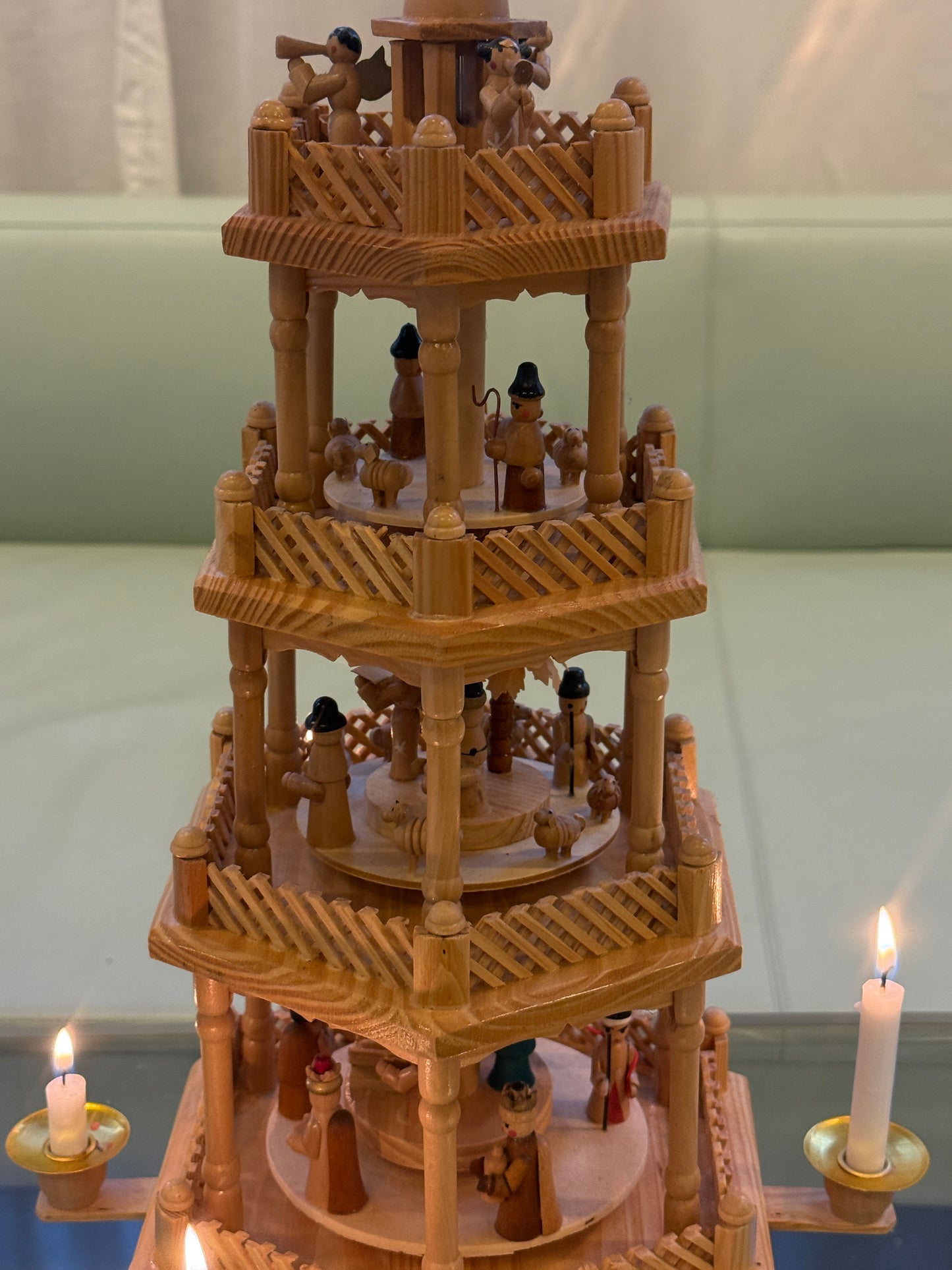 Stor julepyramide i træ, 4 etager