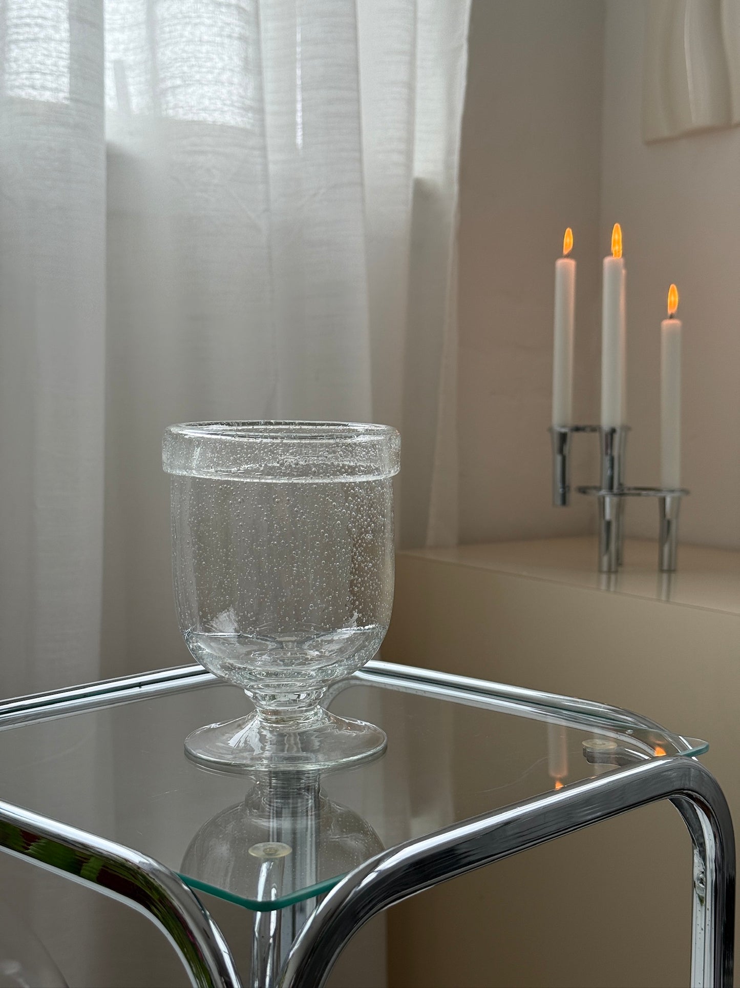 Mundblæst vase med bobler