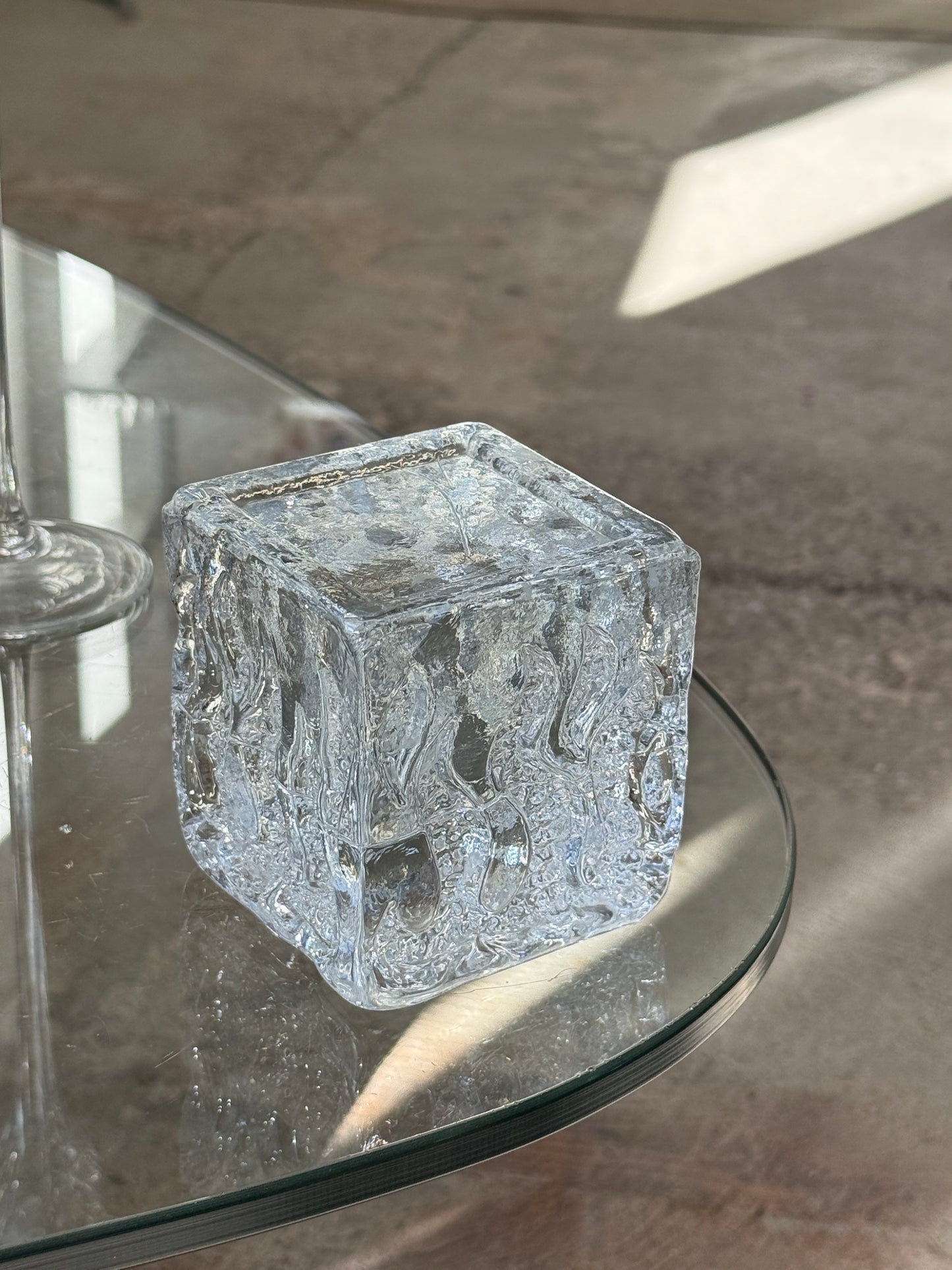 Skulpturel glasblok