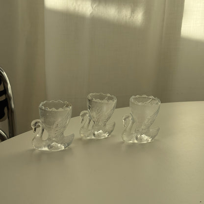 Æggebægere formet som svane, glas