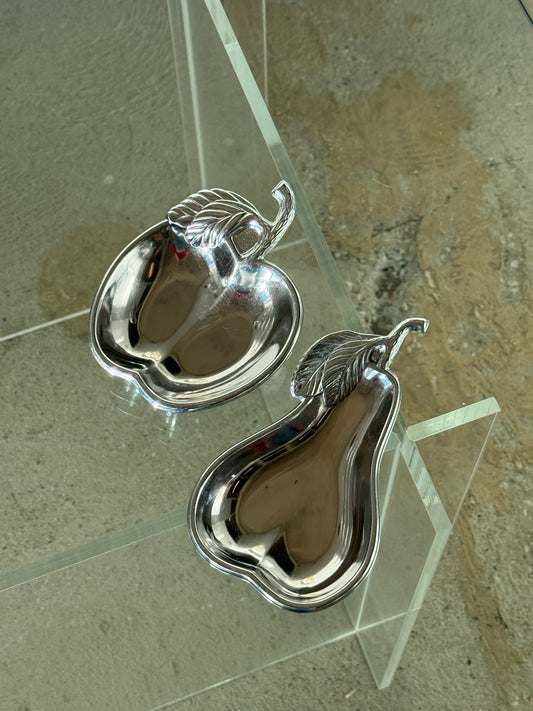 Små metalfade, æble & pære