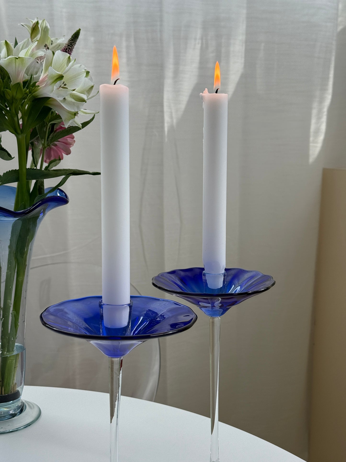 Mundblæste, blå lysestager