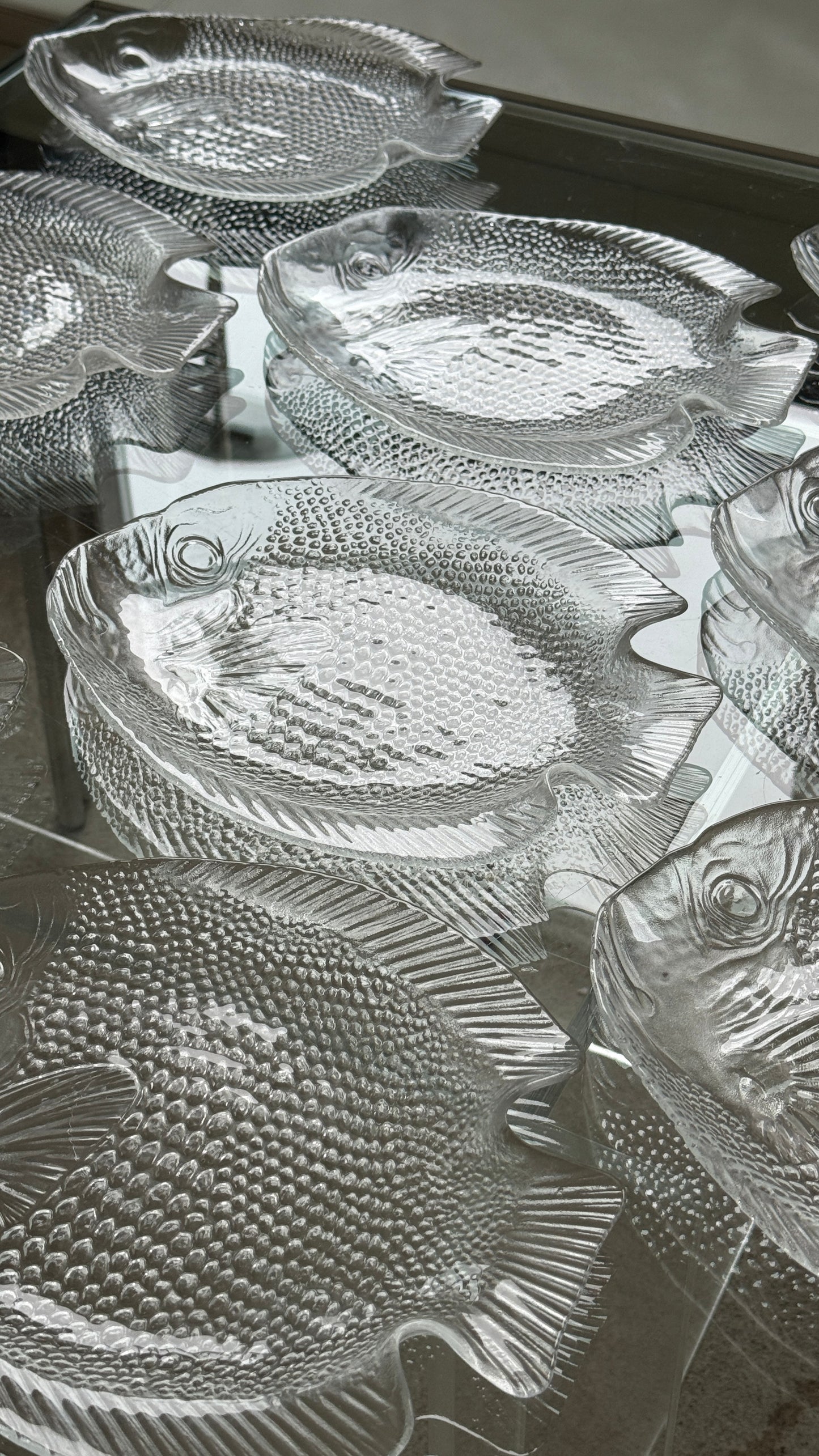 Glasfade formet som fisk - to størrelser