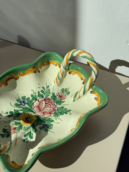 Fajance fad med håndtag