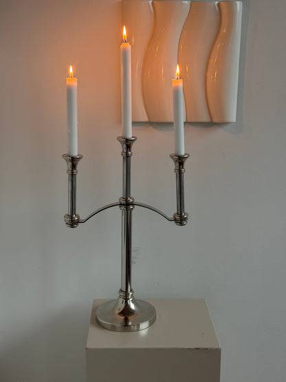 Klassisk trearmet lysestage