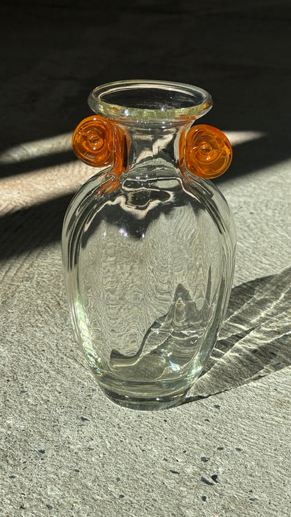 Mundblæst vase med orange detalje