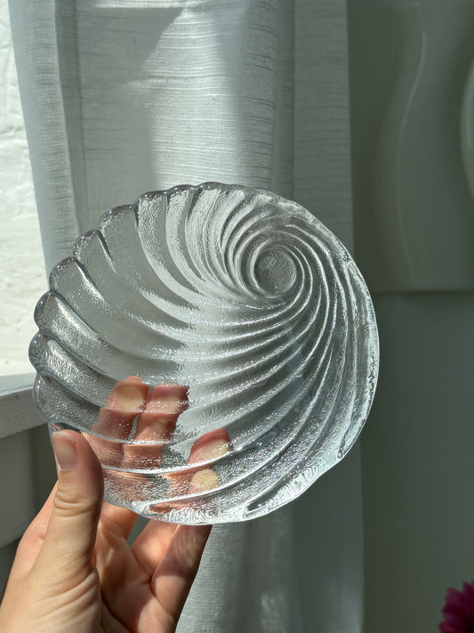 Glasskål med struktur