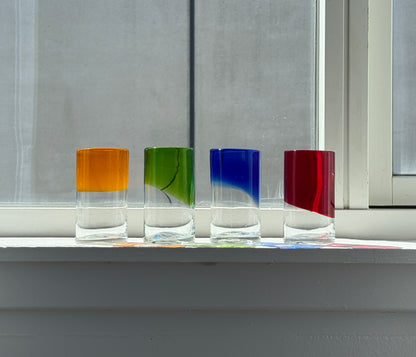 Farvet, mundblæste glas