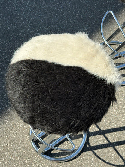 Barstole i krom med koskind