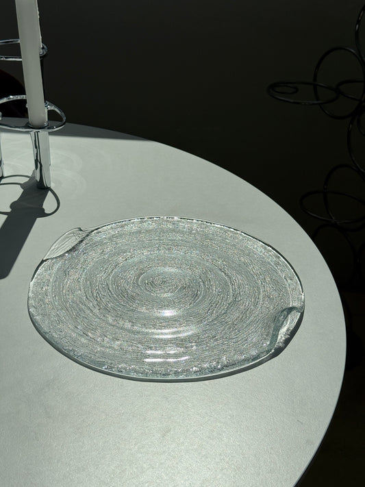 Rundt glasfad med struktur, klart glas