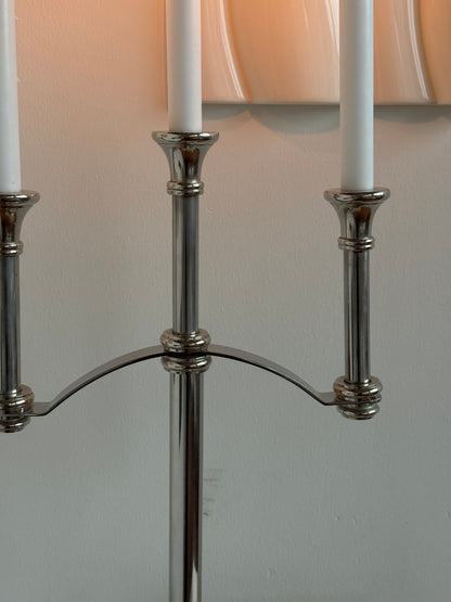 Klassisk trearmet lysestage