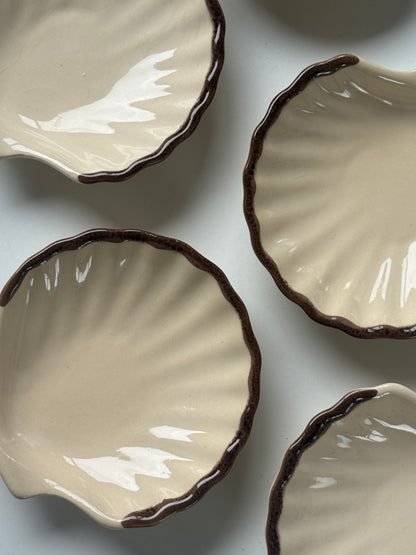 Muslingeformede serveringsskåle