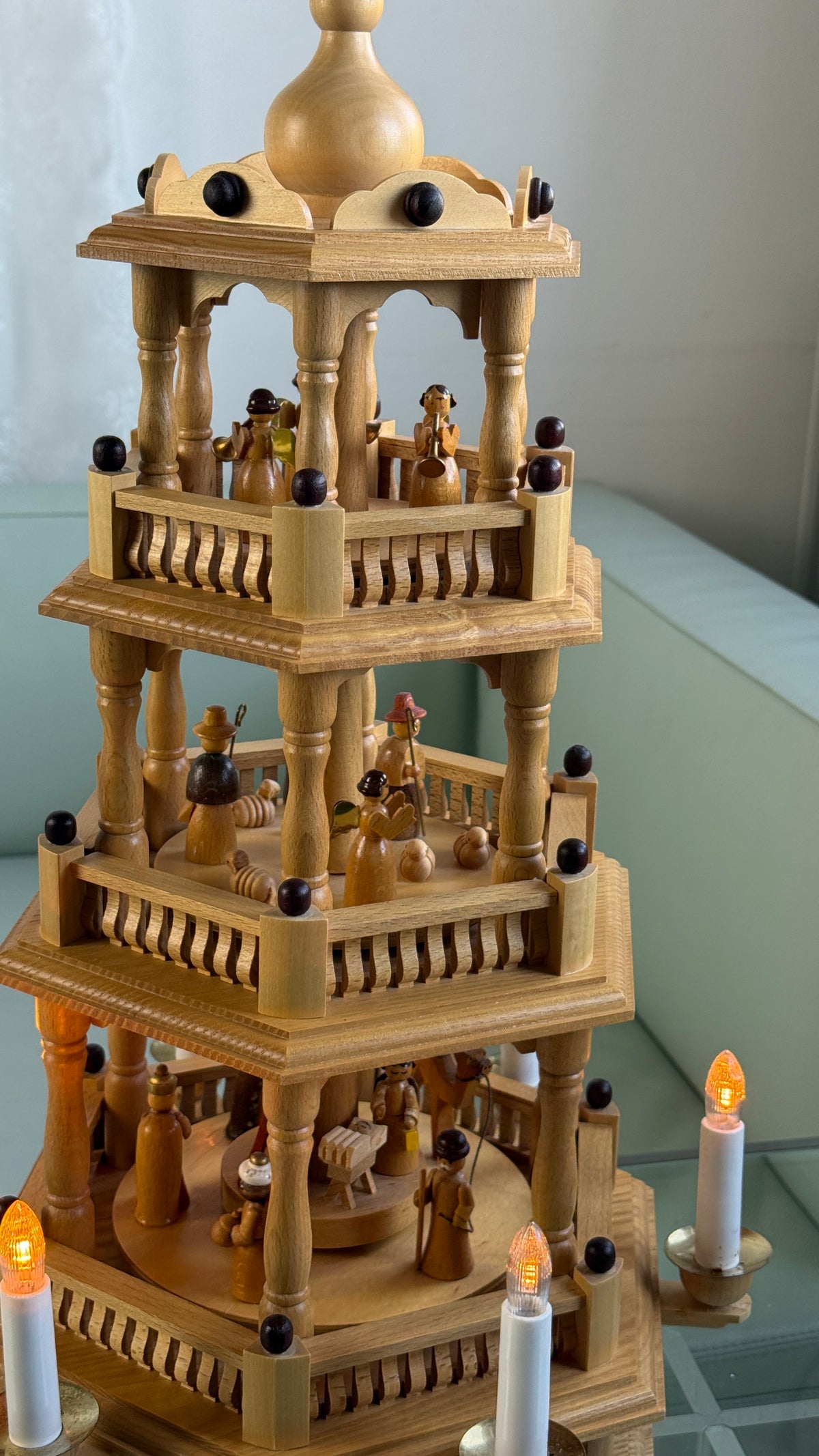 Original Erzgebirge julepyramide med elektriske lys - 60 cm