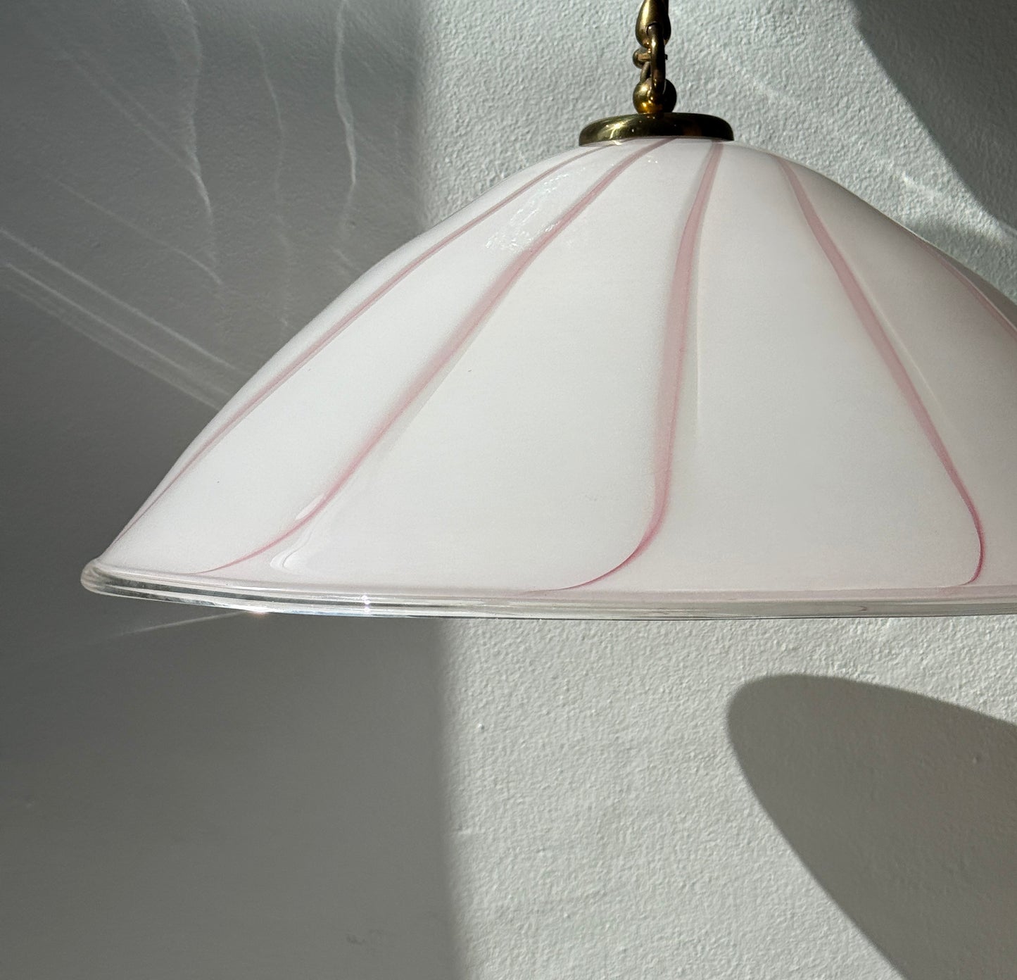 Stor vintage Murano pendel, hvid/lyserød