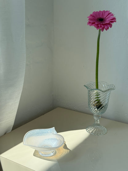 Mundblæst glasskål med lille fod