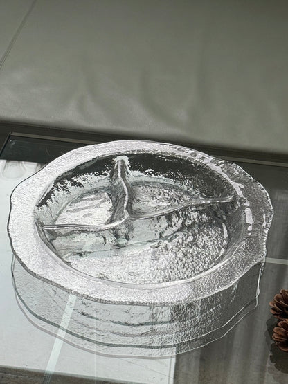 Stort glasfad med tre rum og kant