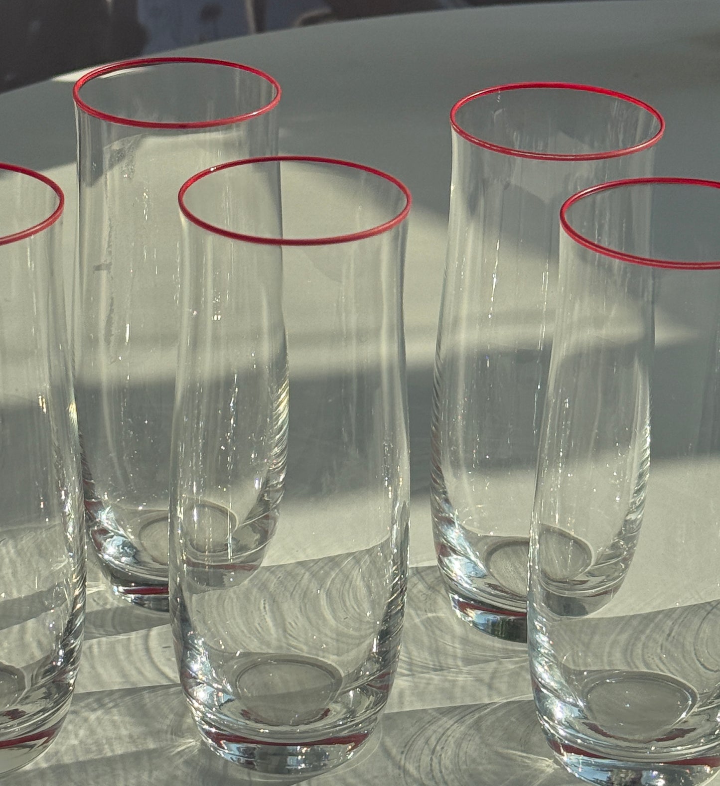 Glas & karaffel m. rød kant, sæt