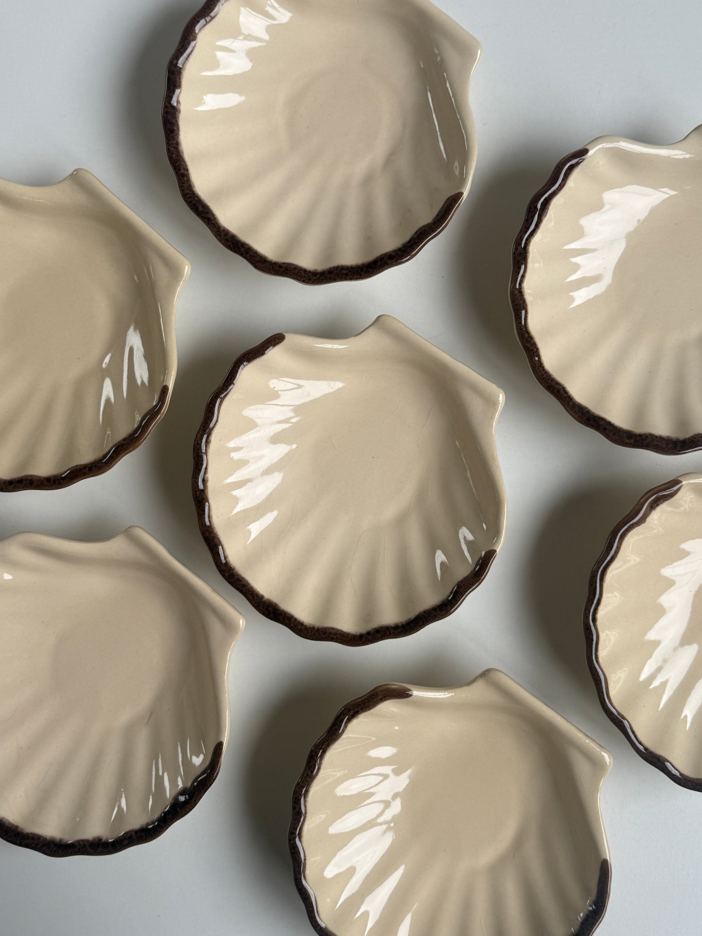 Muslingeformede serveringsskåle