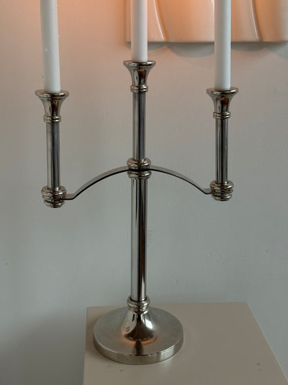 Klassisk trearmet lysestage