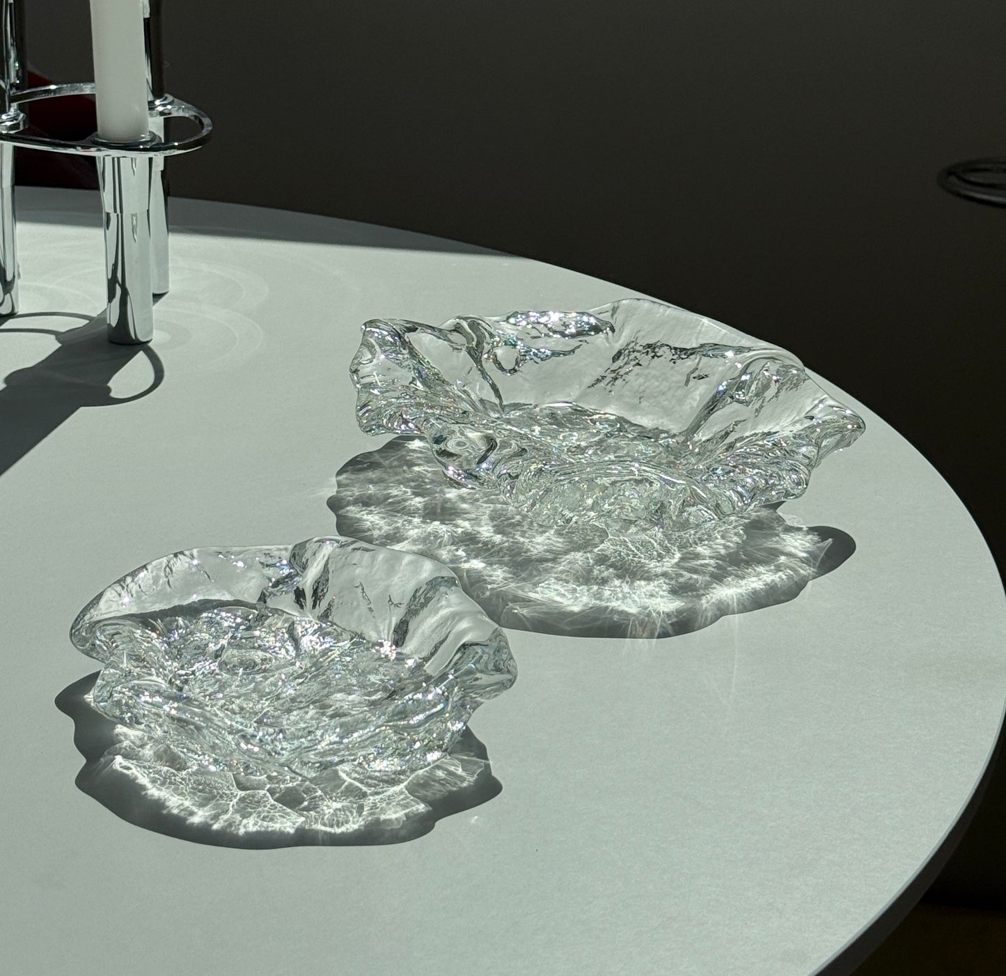 Skulpturelle glasskåle med struktur