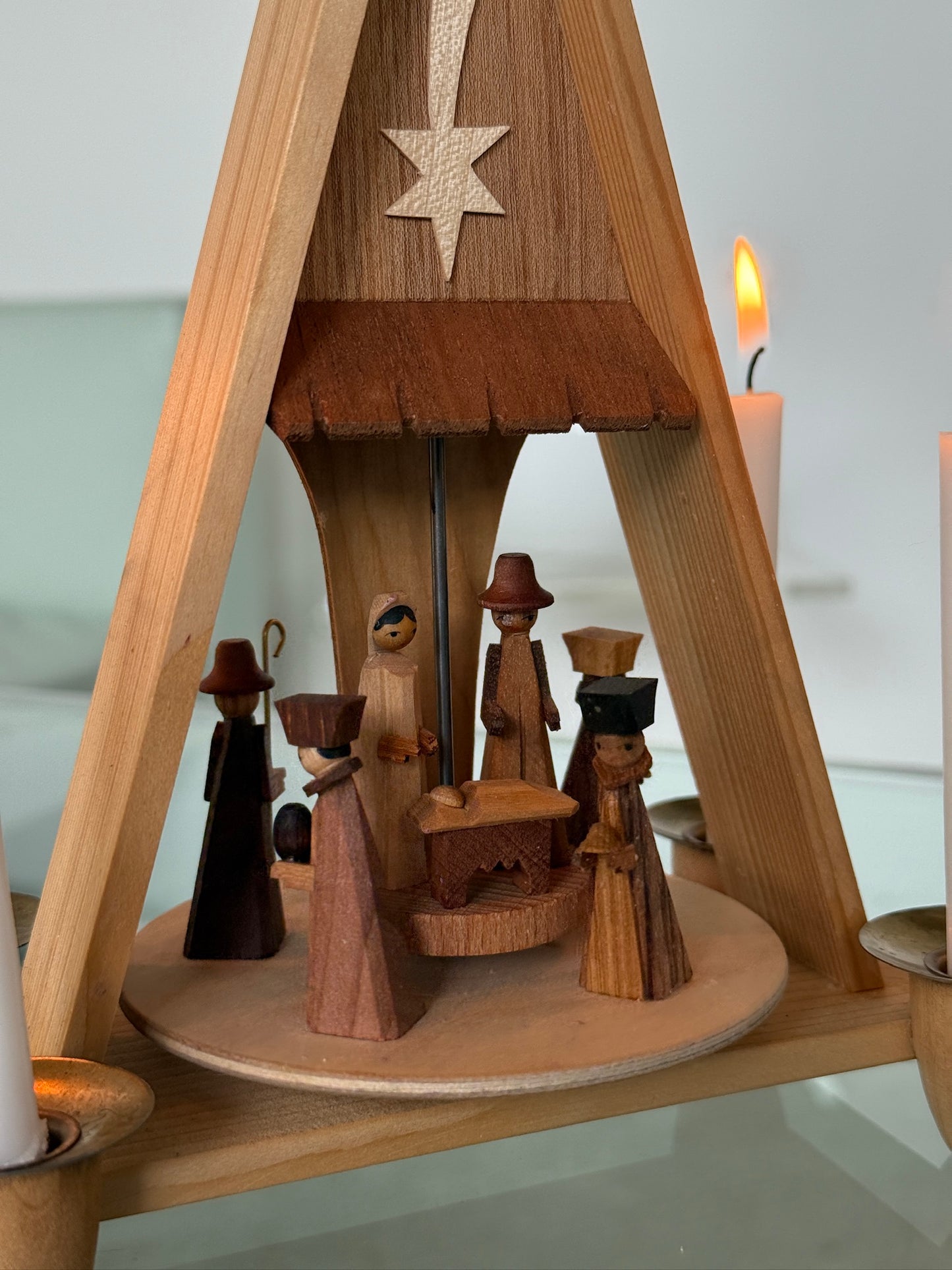 Vintage trækarrusel fra Tyskland