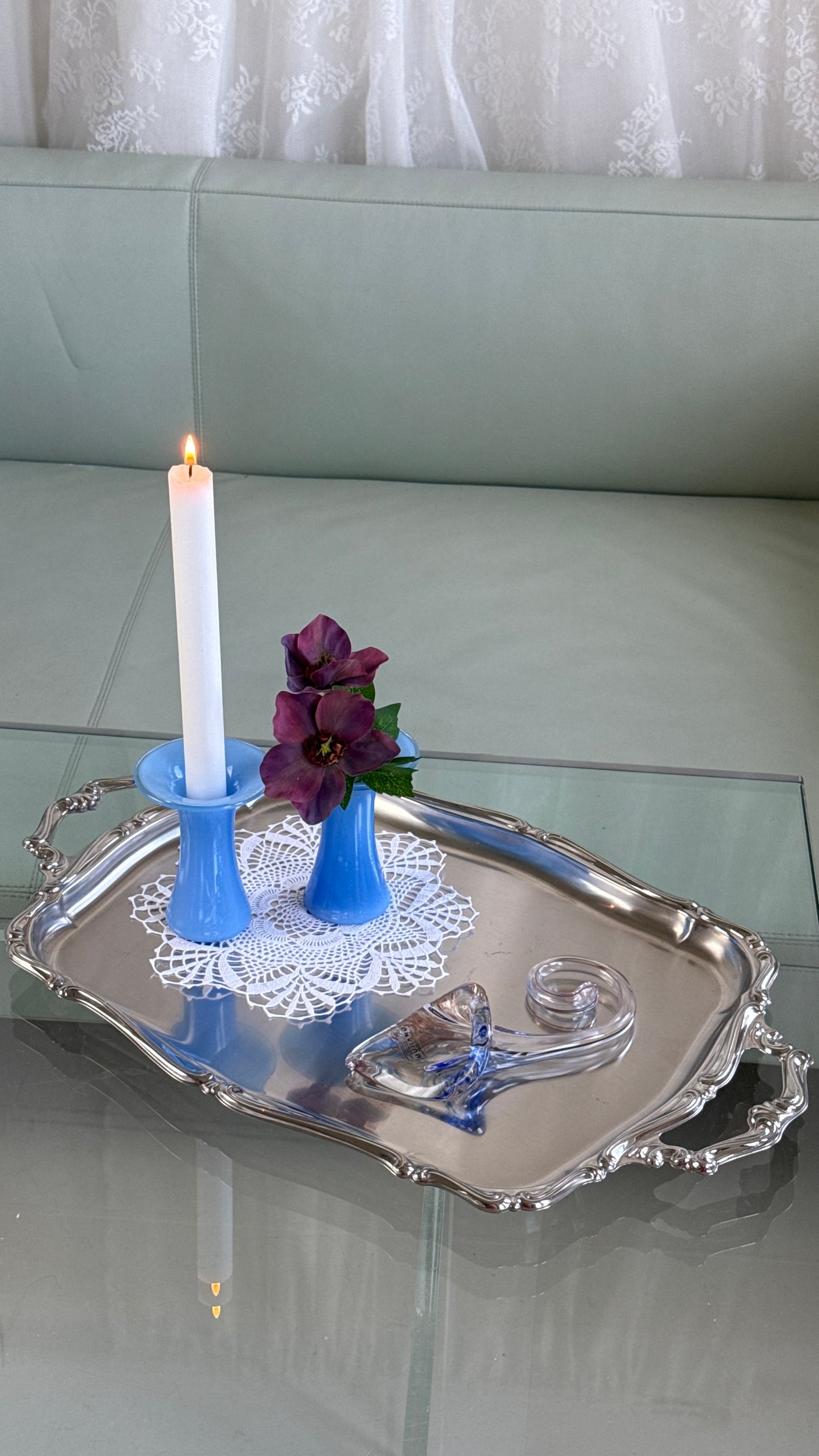 Lyseblå glasstager / minivaser, 2 dele