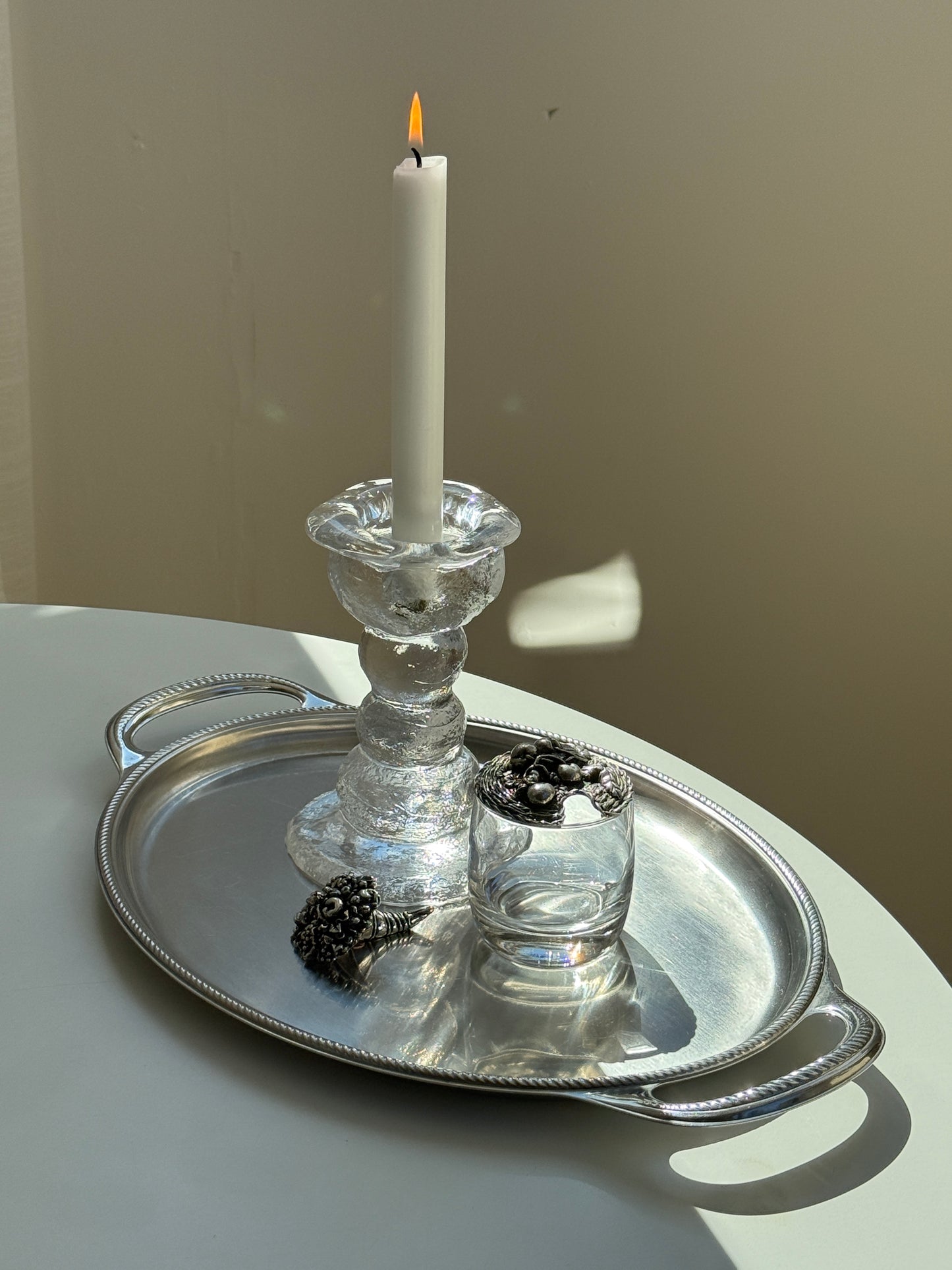 Vintage glaskrukke med låg