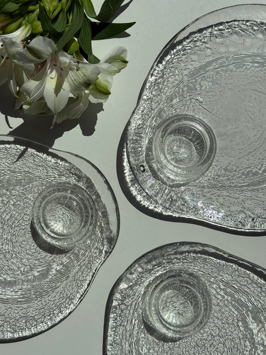 Glastallerkner, Pukeberg