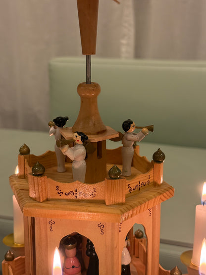 Julepyramide i træ, 2 etager