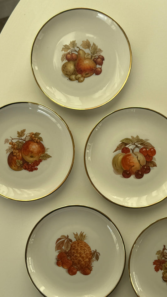 Desserttallerkner med frugtmotiv, Lyngby Porcelæn (5 stk)