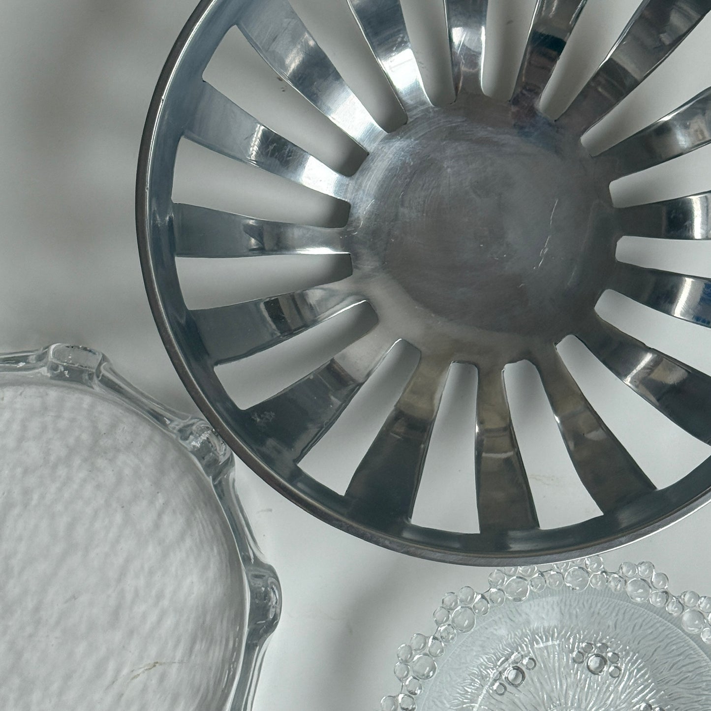 Frugtskål i aluminium