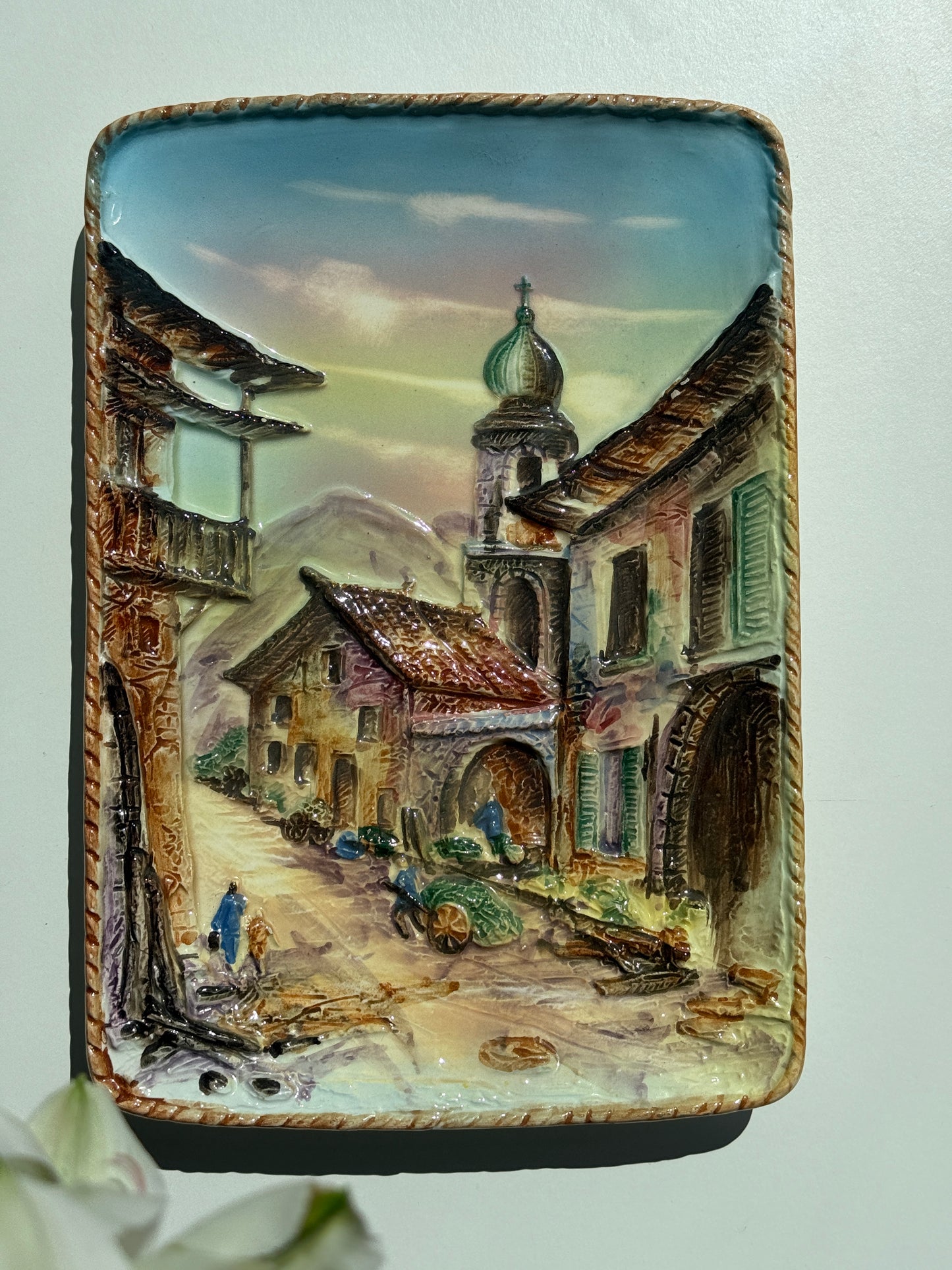 Vintage keramisk ophæng, håndmalet blomstermotiv