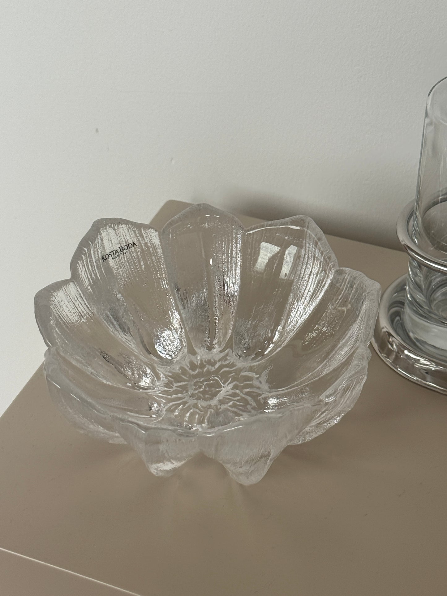 Kosta Boda skål, 'Anemone'