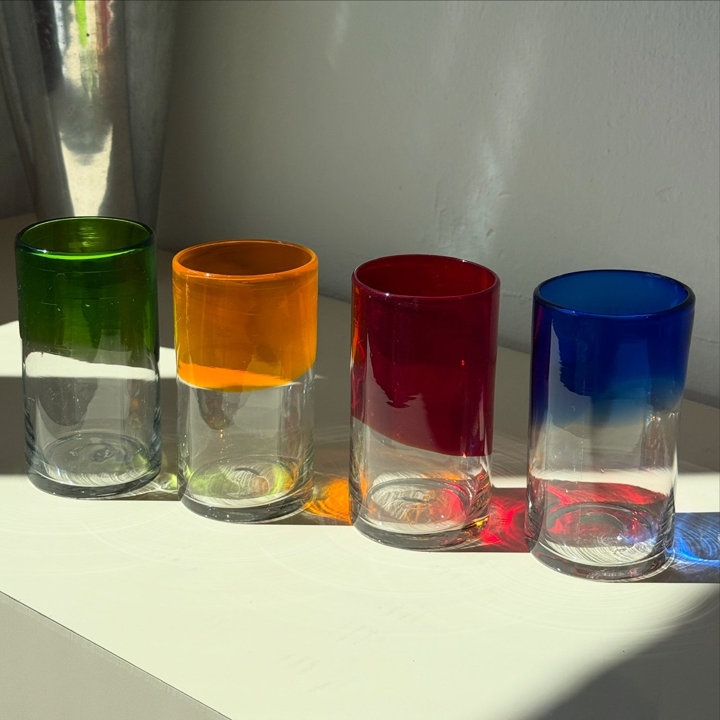 Farvet, mundblæste glas