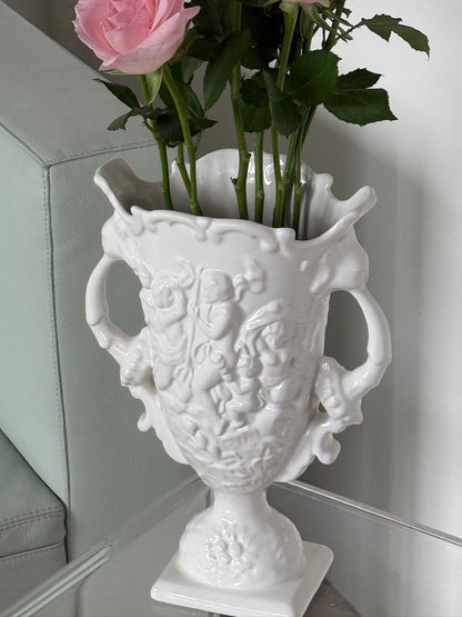 Fajancevase med hanke