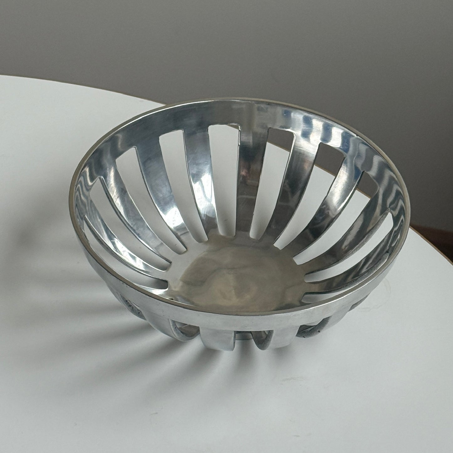 Frugtskål i aluminium