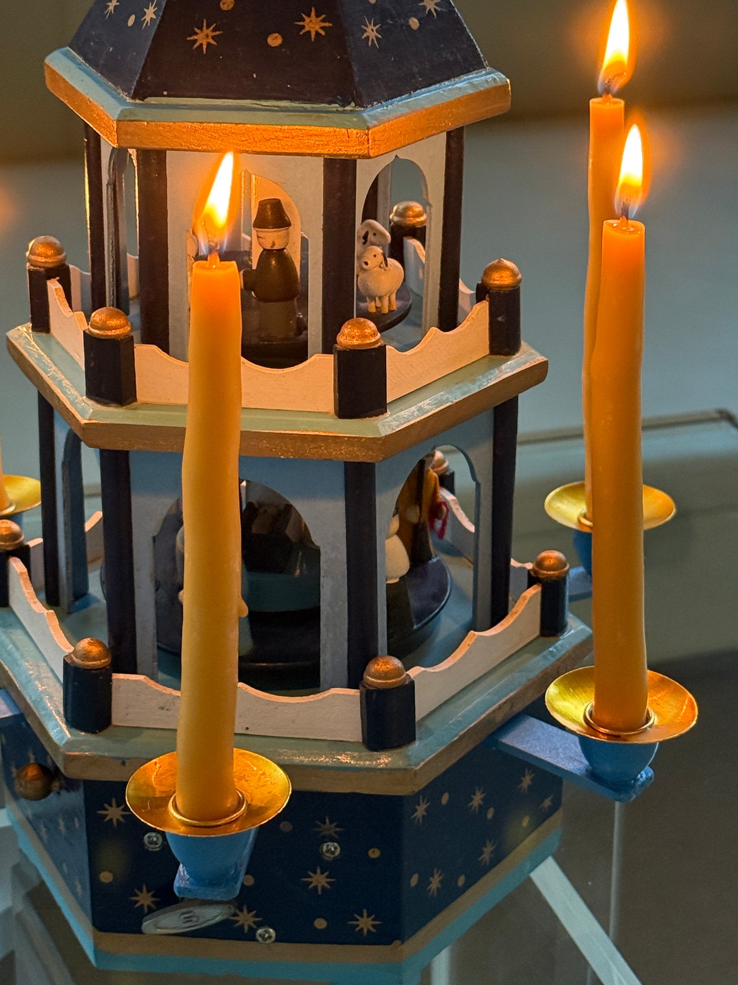 Stjerne julepyramide med musikfunktion